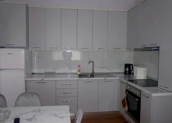 Geri Apartment